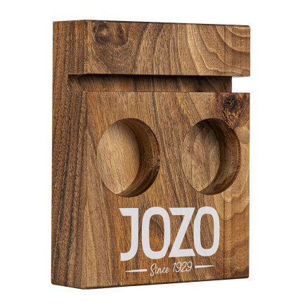 BLOC Solid - Menukaarthouder Notenhout Ø 46 mm, Diepte 20 mm Jozo Logo