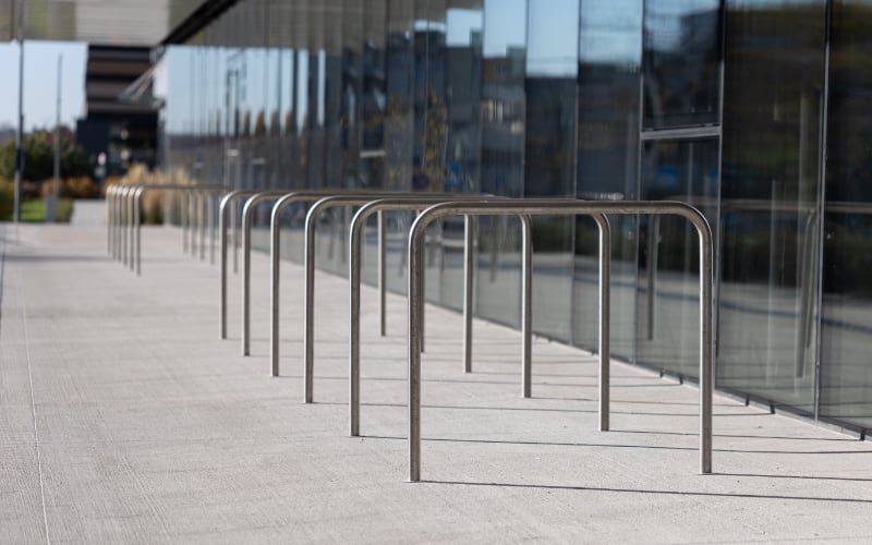 Bevestigen met beton